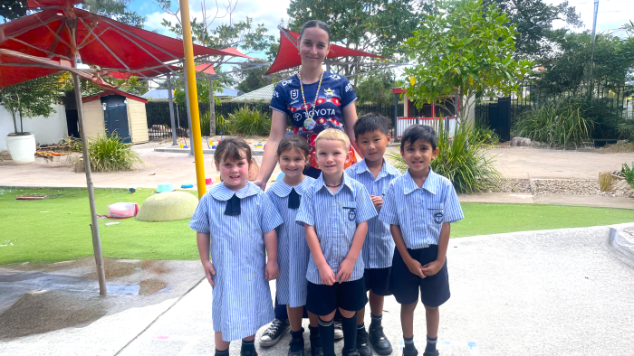 Symone Bakker web.png